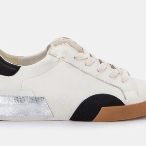 Dolce Vita women’s sneaker size 9